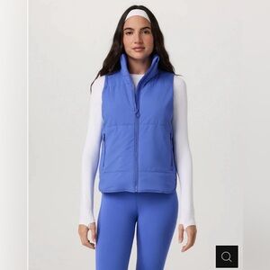 NWT Vuori Canyon Insulated Vest Women’s size Medium - Iris - SOLD OUT ‼️
